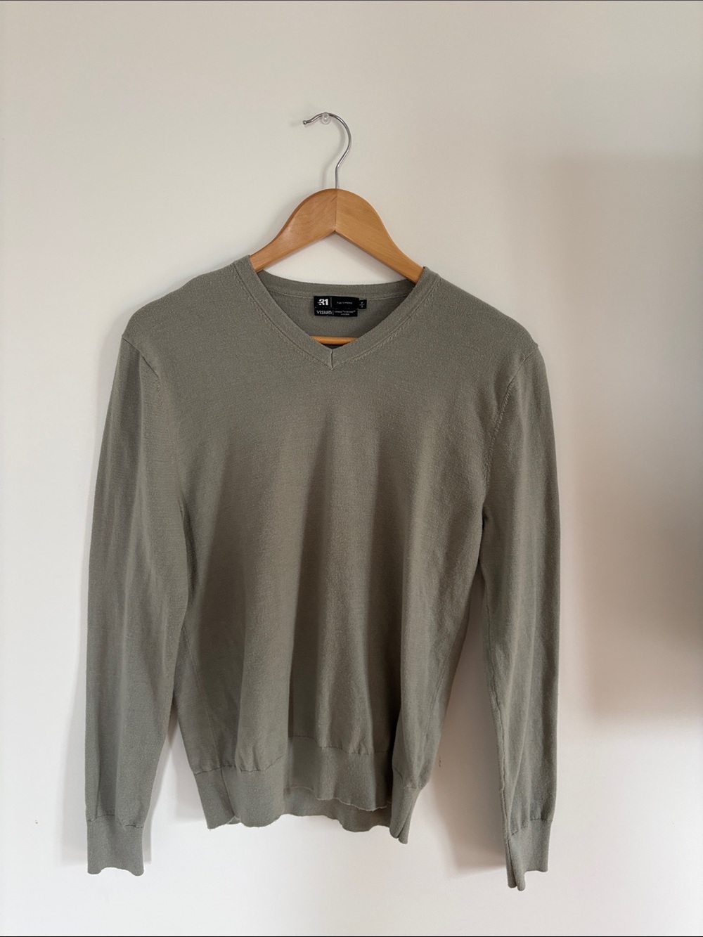 Simons Men's V-Neck Sweater in Sage Green